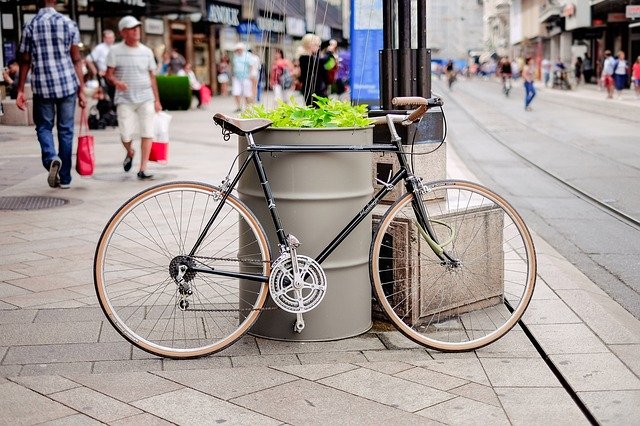 大都市圏に住むなら移動はクルマより自転車